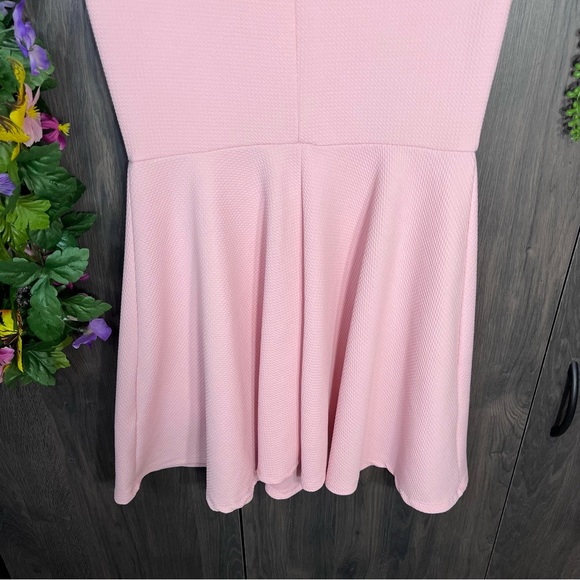 {💙2/$40💙Banana Lemon Pink Short Sleeve Fit & Flare Mini Dress Size M - Picture 14 of 15